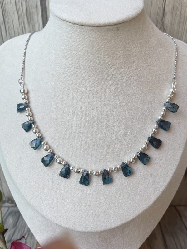 collier kyanite mousse
