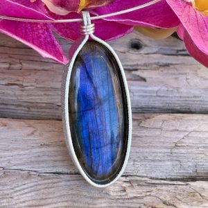 Collier cabochon de Labradorite et cable argent 925