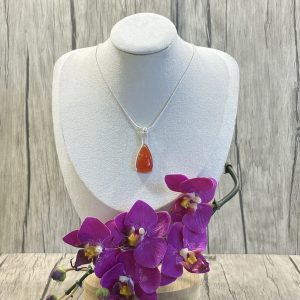 collier pendentif de cornaline et argent