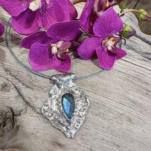 collier ras de cou en labradorite sur étain et argent