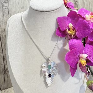 Colier feuille electroformée en argent calcédoine et améthyste