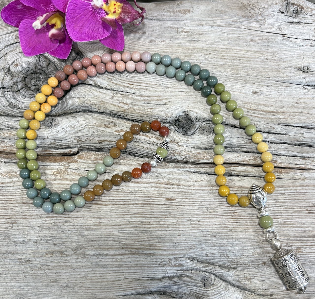 Collier Agate Alashan de grade 3A+ avec moulin à prières en argent 925